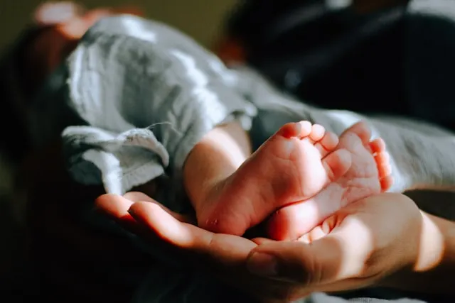Newborn Health: 5 Cleaning Tips for Expecting Parents